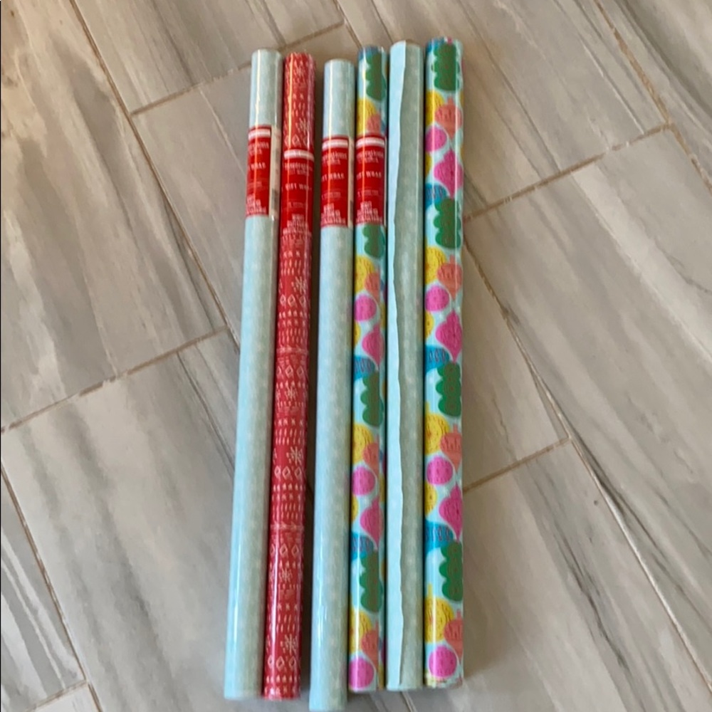 Holiday gift wrap bundle